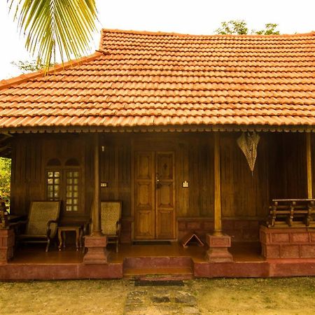 Kondai Lip Backwater Heritage Resort Kochi Exterior foto