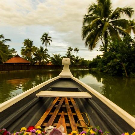 Kondai Lip Backwater Heritage Resort Kochi Exterior foto