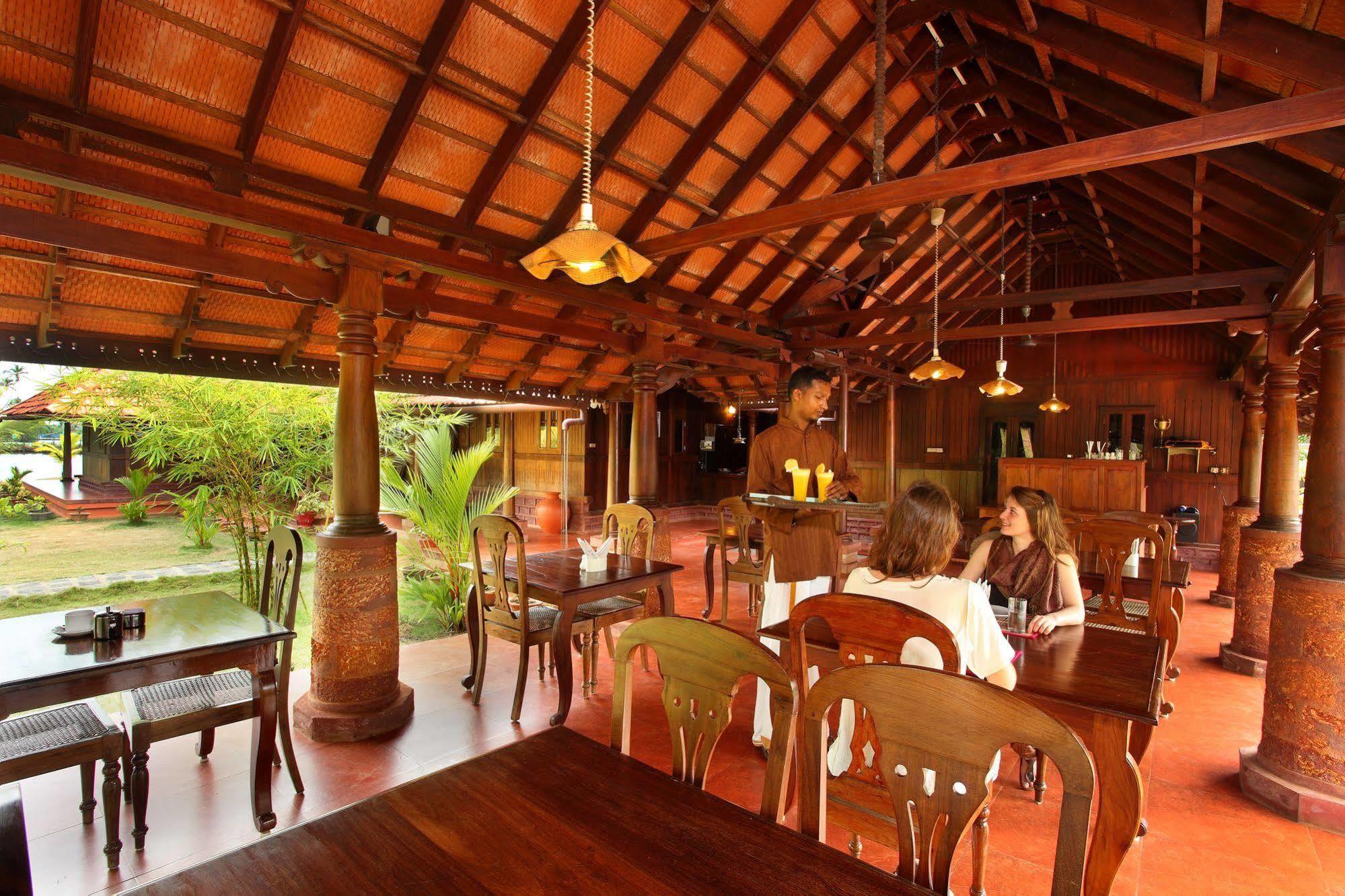 Kondai Lip Backwater Heritage Resort Kochi Exterior foto