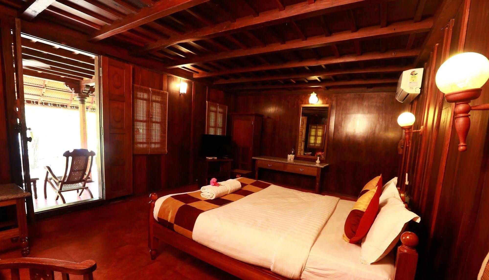 Kondai Lip Backwater Heritage Resort Kochi Exterior foto